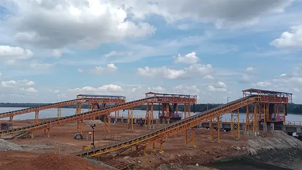 Проект погрузки судов Ashapura Minechem в порту Гвинеи